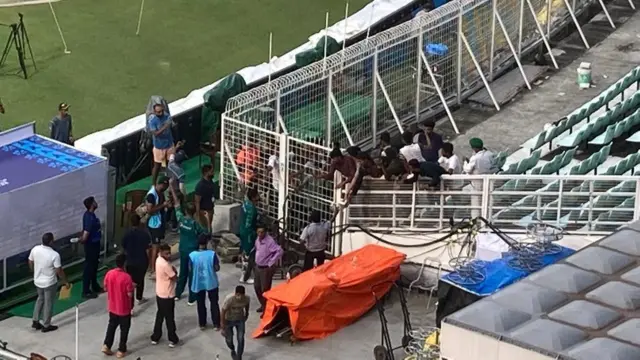 সোমবার ইডেনে অনুগামীদের আবদার মেটাচ্ছেন মহম্মদ রিজওয়ান ও সতীর্থরা