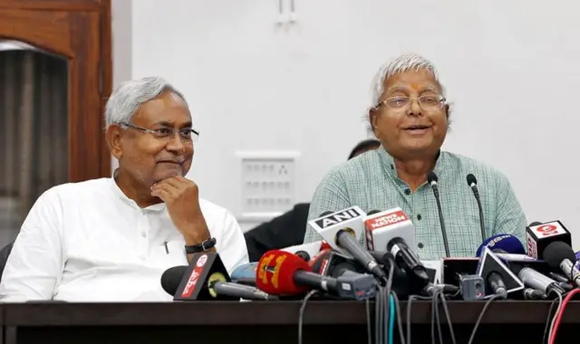 नितीश कुमार आणि लालूप्रसाद यादव