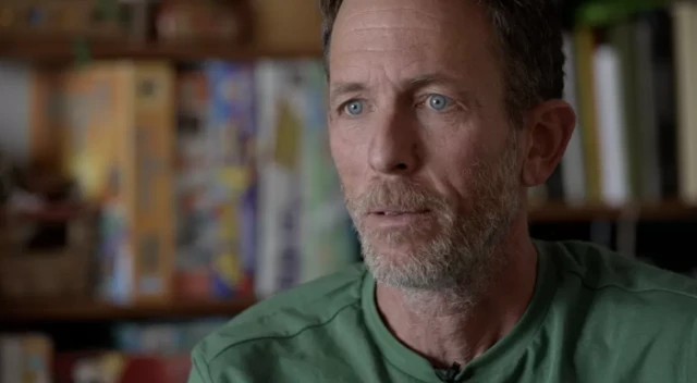 લાયર પેરી