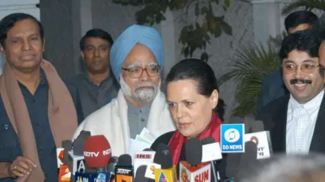 सोनिया गांधी और मनमोहन सिंह