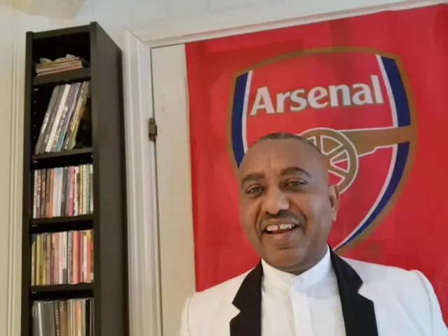 Haayiluu Kitaabaa deeggaraa Arsenaalidha.