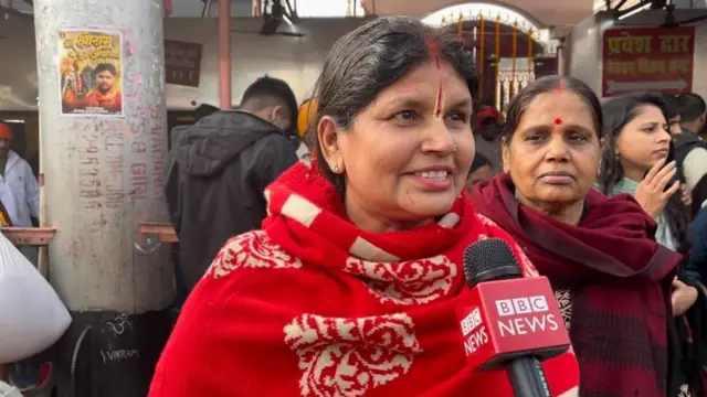 पटना में पूजा करने पहुँची प्रतिमा देवी