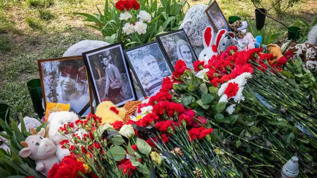 Фотографии погибших в результате российского ракетного удара по Киеву