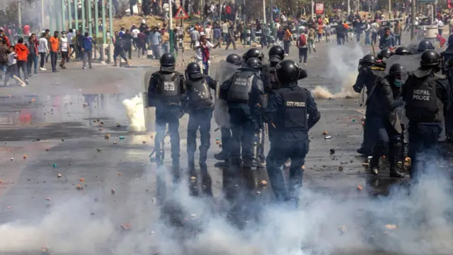 २०८१ चैत १५ गते काठमाण्डूमा भएको राजसंस्था पक्षधरको प्रदर्शन हिंसात्मक बनेको थियो