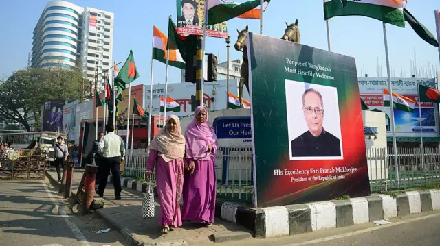 காலிதா ஜியா, இந்தியா, பாகிஸ்தான், வங்கதேசம், மன்மோகன் சிங், ஷேக் ஹசீனா
