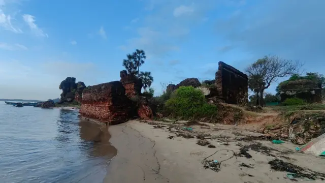 தமிழ்நாடு, கோட்டை வரலாறு, ஆலம்பரை கோட்டை, ஈசிஆர், முகலாயர், பிரிட்டிஷ் ஆட்சி 