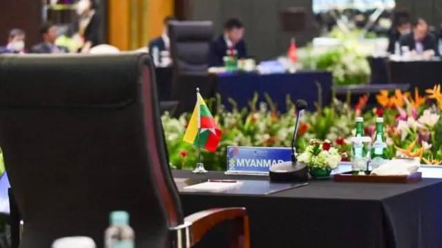 မြန်မာကိုယ်စားပြု ထိုင်ခုံလွတ်နေတဲ့ အာဆီယံ အစည်းအဝေး တစ်ခု