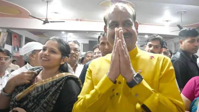 नरेंद्र मोदी 