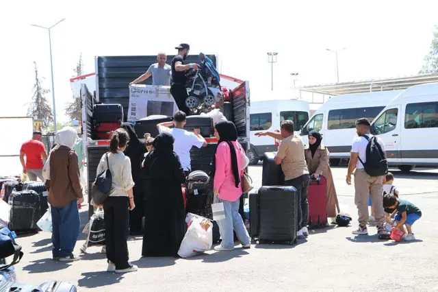 9 Temmuz 2025'te Kilis'ten Suriye'ye dönen göçmenler 