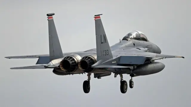 एफ़-15 ईगल विमान