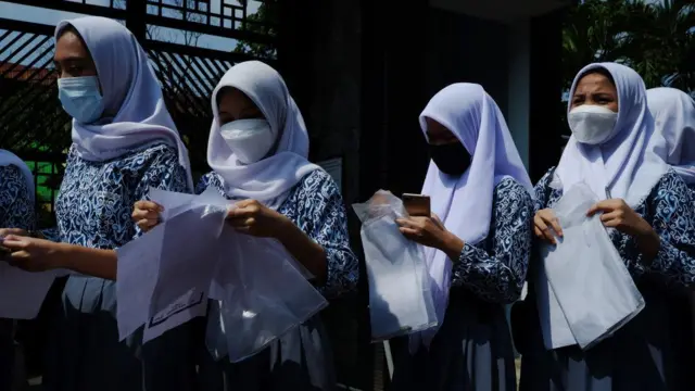 Sekjen FSGI Heru Purnomo mengatakan kampanye di lembaga pendidikan dapat menimbulkan konflik antarsiswa yang memiliki perbedaan pendapat