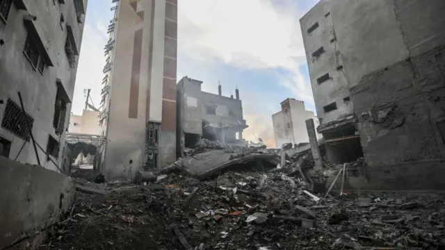 Edificios en ruinas tras el bombardeo israelí
