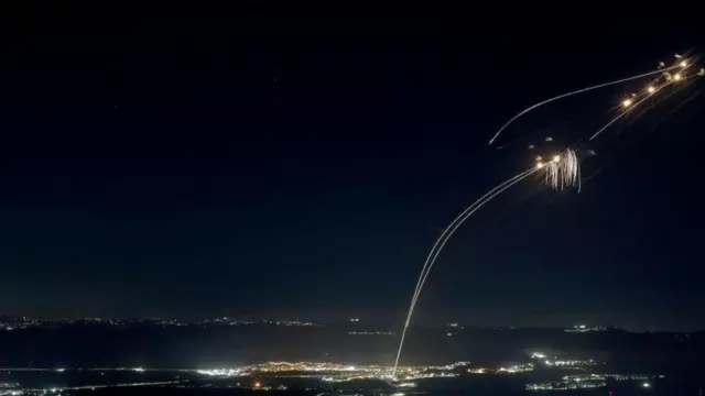 రాకెట్ దాడులు