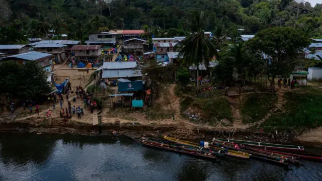 کمپی در پاناما که گزارش شده است فضای مناسبی برای اقامت در آن‌جا موجود نیست