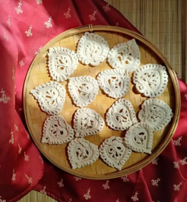 ગોહોના બોરી નાસ્તો વાનગી બંગાળ ફૂડ