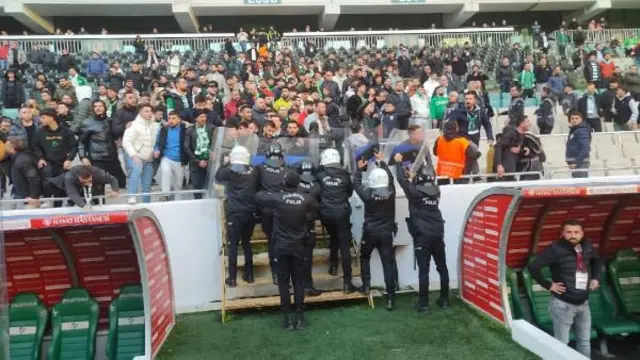 Diyarbekir Bursaspor maçında çıkan olaylar