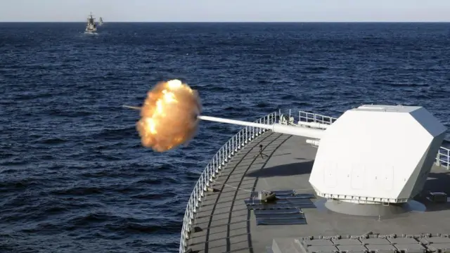 سال 2021 میں روس اور چین کے درمیان مشترکہ بحری مشق کی تصویر