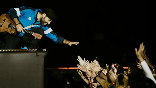 Facebook/Arijit Singh