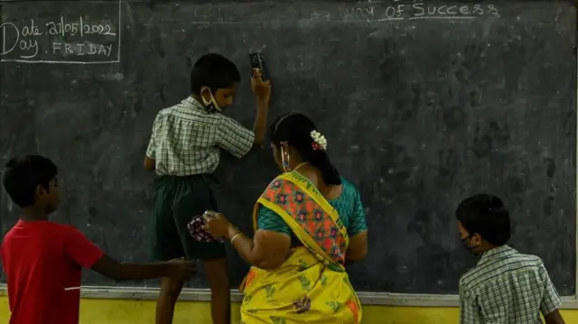 திருநெல்வேலி பள்ளிகளில் தொடரும் சாதி மோதல்கள்