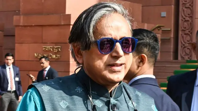 शशि थरूर