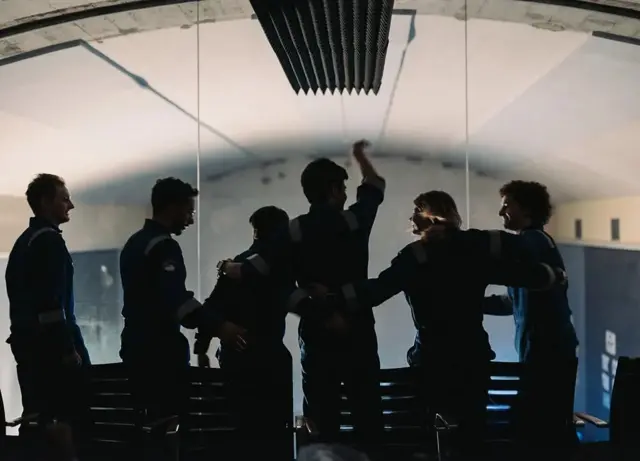 சுவிஸ் மலைக்குள் மறைந்திருக்கும் விண்வெளி வீரர்கள் பள்ளி