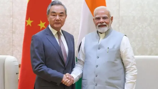 மூலோபாய சுயாட்சியின் முக்கியத்துவம்  மோதியின் பயணத்திற்கு முன்னோட்டமாக சீன வெளியுறவு அமைச்சரின் இந்திய வருகை இருந்தது