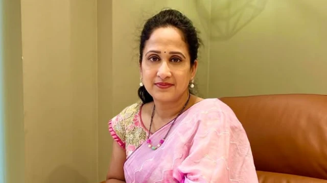 నేరాలు, లండన్, యూకే, వీసాలు, యూట్యూబ్, ఇన్‌స్టా