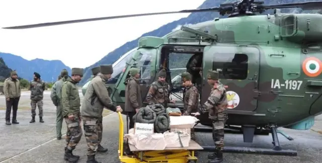 सिक्किम में मदद के लिए पहुंची सेना.