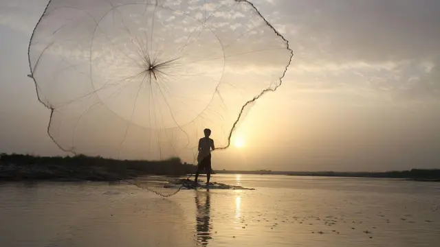 ਸੰਤ ਕੁਮਾਰ ਸ਼ਰਮਾ ਮੁਤਾਬਕ ਚਨਾਬ ਉਪਰ ਪ੍ਰੋਜੈਕਟ ਬਣਨ ਨਾਲ ਸਨਅਤ ਨੂੰ ਵੀ ਹੁਲਾਰਾ ਮਿਲੇਗਾ।