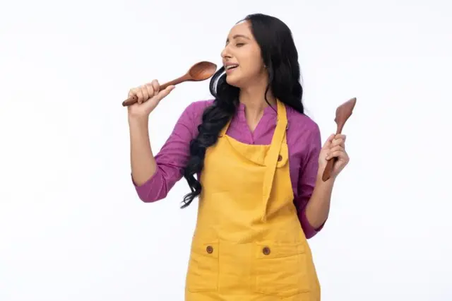 गाणं गायल्यानं आपल्याला बरं का वाटतं?