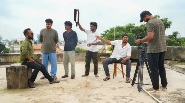 બીબીસી ગુજરાતી, ગુજરાત, ભારત, ભારતનું યૂટ્યૂબ ગામ, સોશિયલ મીડિયા