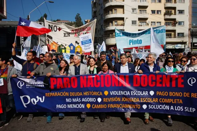 Protestoaposta acima de 3.5professores no Chile 