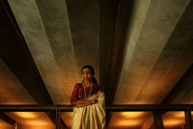 आशा भोसले