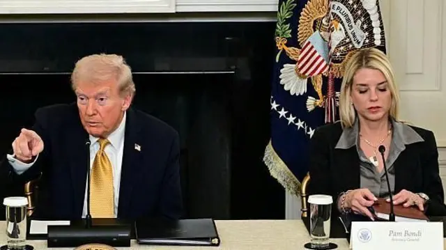  டொனால்ட் டிரம்ப் 