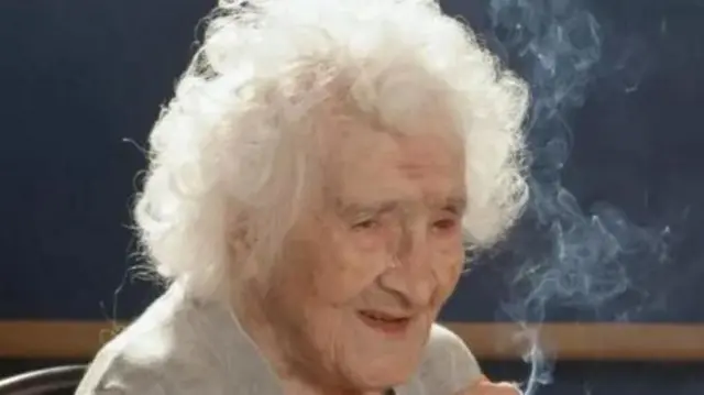 ఫ్రాన్స్ కు చెందిన జీన్ కాల్ మెంట్ 