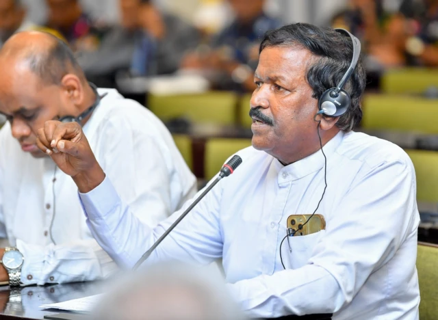 ரவிகரன் 