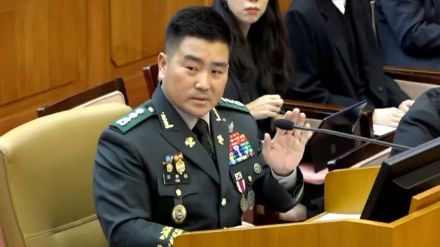 헌재에서 증인선서를 하고 있는 김현태 707특임단장