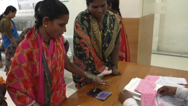 மான் தேஷி மகிளா கூட்டுறவு வங்கி