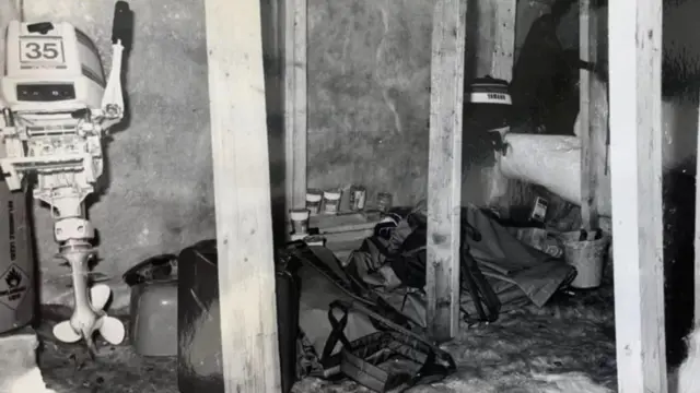 बंकरमध्ये अनेक मौल्यवान उपकरणं सापडली