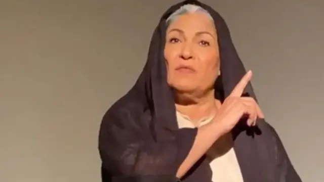 بابای پشت شیشه، سنگ های بی نشان و مهسا دختر ایران، ستاره سهیلی