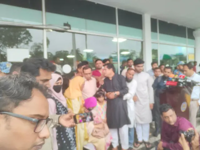 বিমানবন্দরে লিমনের মরদেহ নিতে অপেক্ষা করছেন তার পরিবারের সদস্যরা