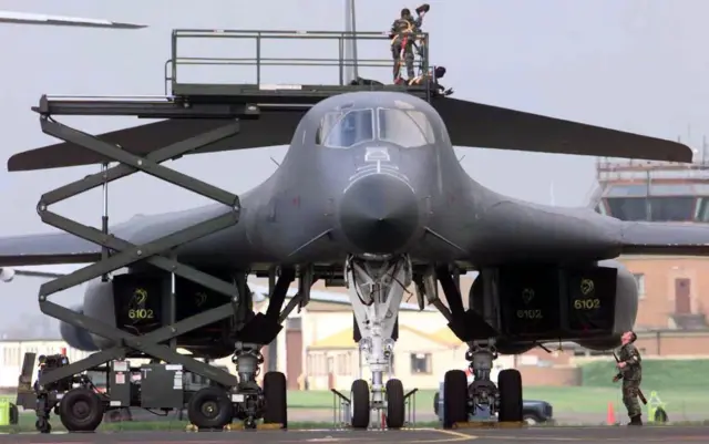 Xiyyara US B1 buufata RAF UK irraa ka'uun buufata waraana humnoota Iraan akka haleelte himama
