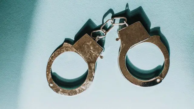 হাতকড়া