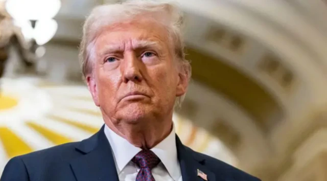 டொனால்ட் டிரம்ப்