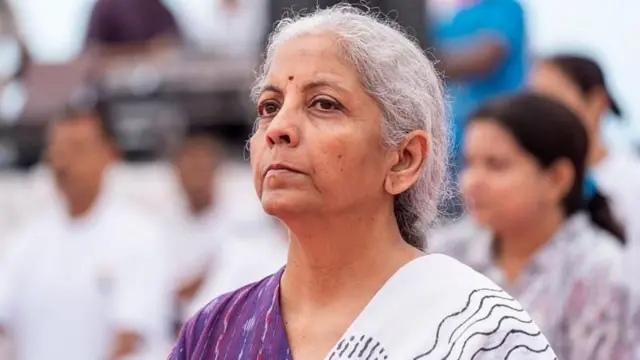 యూపీఐ పేమెంట్స్, మర్చంట్ డిస్కౌంట్ రేట్, నిర్మలా సీతారామన్, వీసా, మాస్టర్ కార్డ్