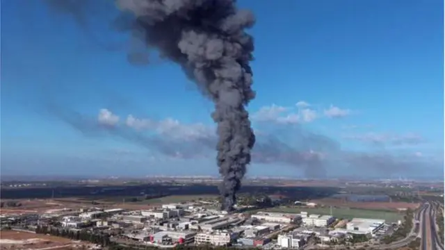 Foto of fire militants fire enta Israel