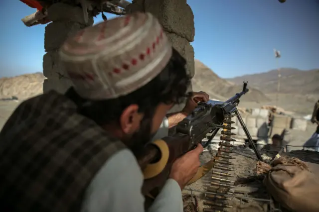 અફઘાનિસ્તાન, પાકિસ્તાન હિંસા, બીબીસી ગુજરાતી આંતરરાષ્ટ્રીય સમાચાર 