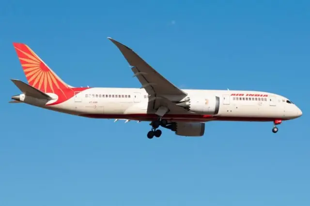 Zdjęcie przedstawiające samolot Boeing 787 Dreamliner linii Air India