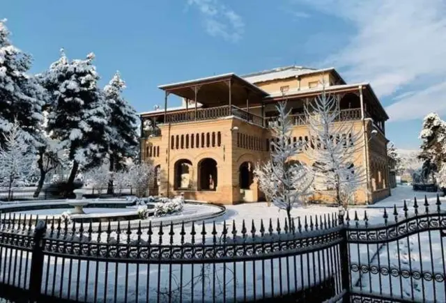 هاګ کې د افغانستان سفارت