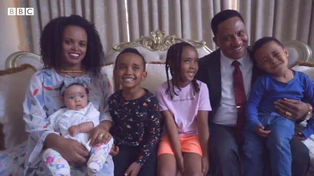 ኩማ ፊጤ ምስ ስድራቤቱ